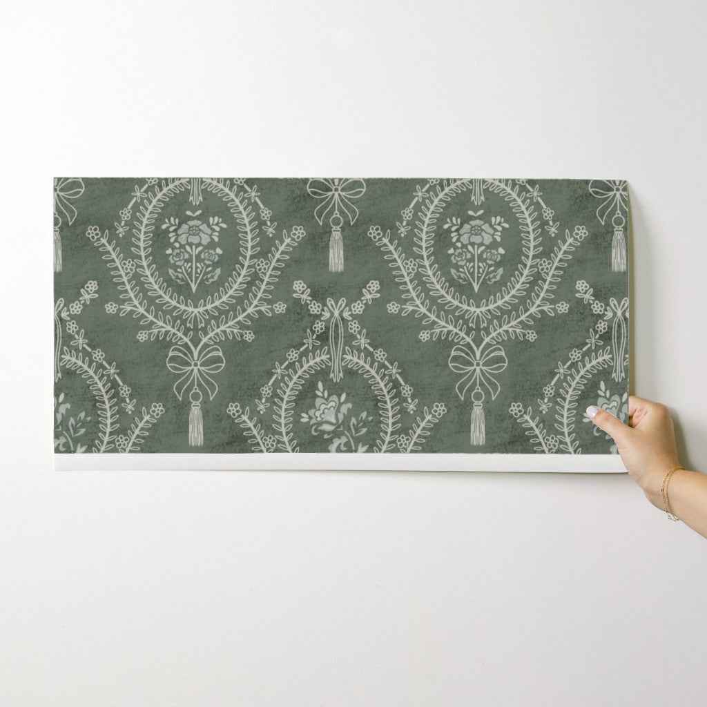 Vintage Victorian Damask Wallpaper - Neoclassical Floral Medallion Design